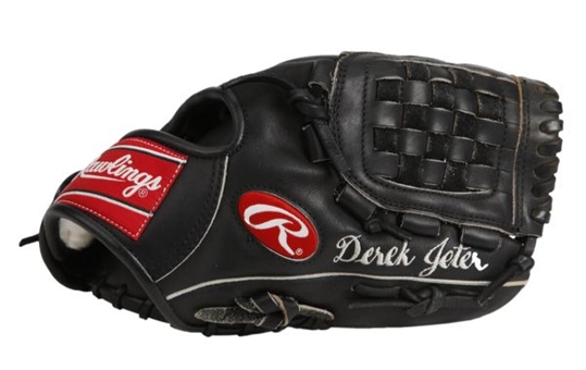 2000  Derek Jeter World Championship Season Game Used and Signed Professional Model  Fielders Glove (PSA/DNA and Steiner) 
